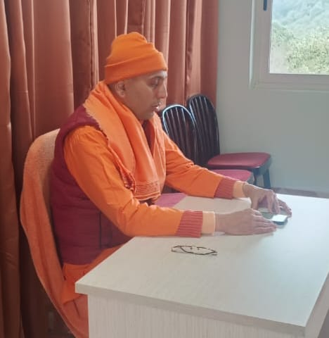 ठाकुर जी की जयंती पर प्रवचन करते स्वामी दिव्यकृपानंद। ठाकुर जी की जयंती पर प्रवचन करते स्वामी दिव्यकृपानंद।