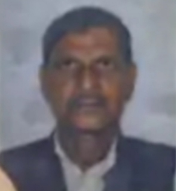 मृतक लाखन का फाइल फोटो मृतक लाखन का फाइल फोटो