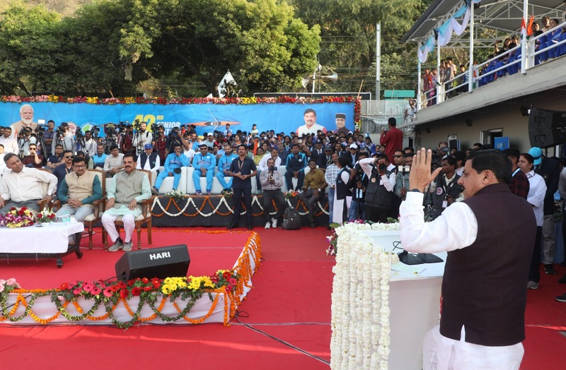 भोपाल के बड़े तालाब स्थित बोट क्लब पर 42वीं नेशनल सीनियर रोइंग चैंपियनशिप का शुभारंभ भोपाल के बड़े तालाब स्थित बोट क्लब पर 42वीं नेशनल सीनियर रोइंग चैंपियनशिप का शुभारंभ