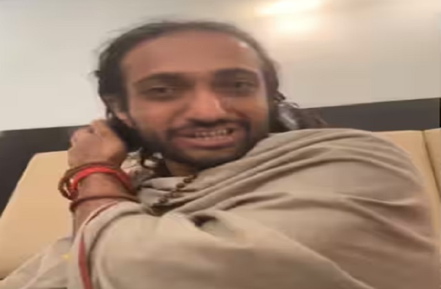 आईआईटी बाबा को जयपुर पुलिस ने होटल से पकड़ा आईआईटी बाबा को जयपुर पुलिस ने होटल से पकड़ा