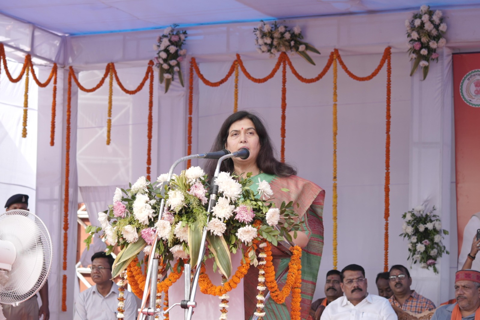 कोरबा : पूर्व राज्यसभा सुश्री पाण्डेय की उपस्थिति में निगम के नवनिर्वाचित महापौर व पार्षदगणों ने लिया शपथ कोरबा : पूर्व राज्यसभा सुश्री पाण्डेय की उपस्थिति में निगम के नवनिर्वाचित महापौर व पार्षदगणों ने लिया शपथ