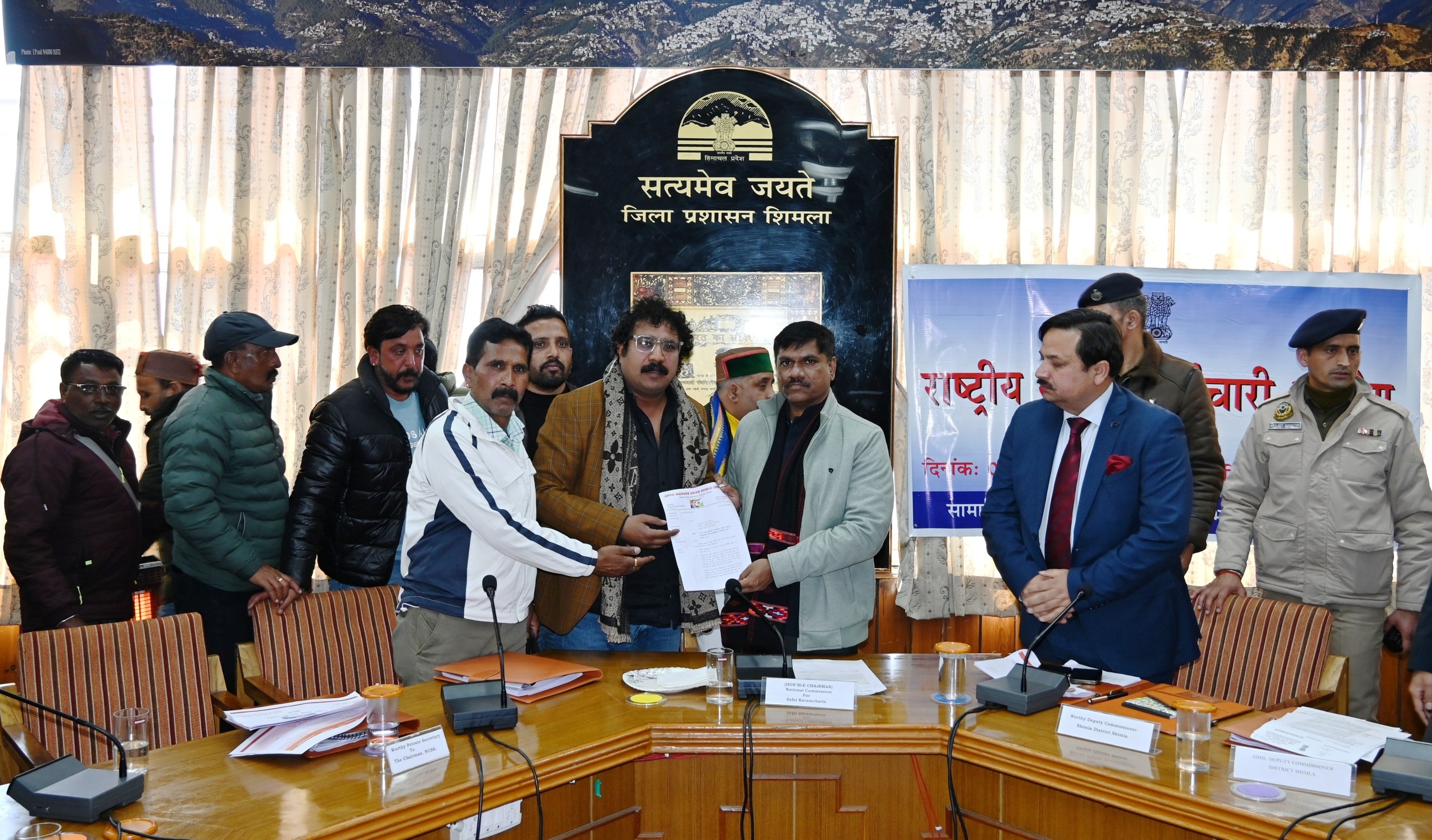 राष्ट्रीय सफाई कर्मचारी आयोग के अध्यक्ष राष्ट्रीय सफाई कर्मचारी आयोग के अध्यक्ष