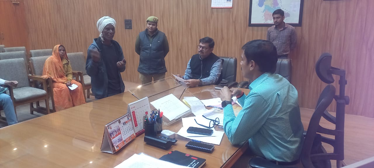 शिवपाल की चार साल की समस्या चार मिनट में हुई दूर शिवपाल की चार साल की समस्या चार मिनट में हुई दूर