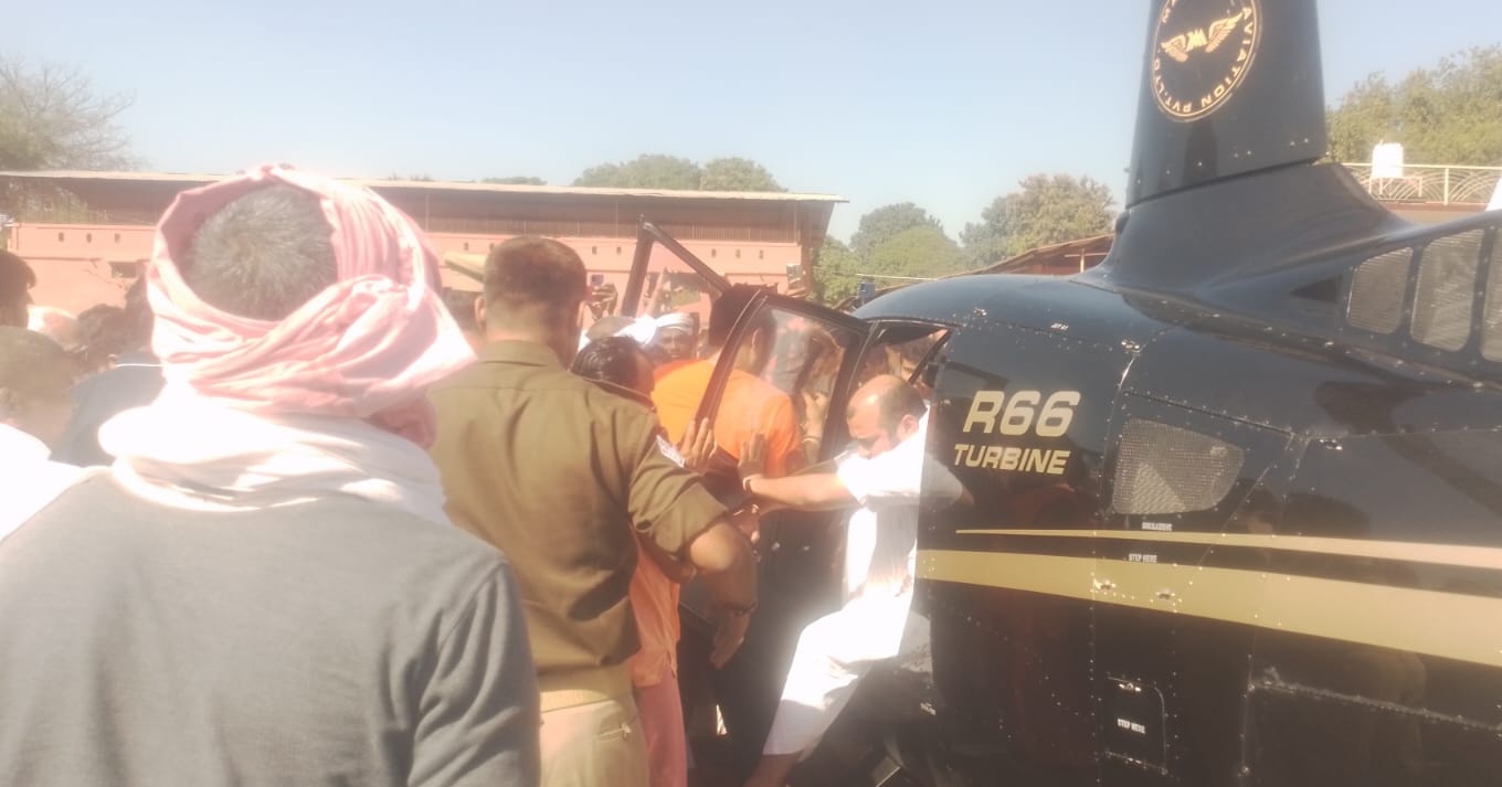सक्तेशगढ़ आश्रम में गूंजा जयघोष, दो माह बाद लौटे स्वामी अड़गड़ानंद महाराज सक्तेशगढ़ आश्रम में गूंजा जयघोष, दो माह बाद लौटे स्वामी अड़गड़ानंद महाराज