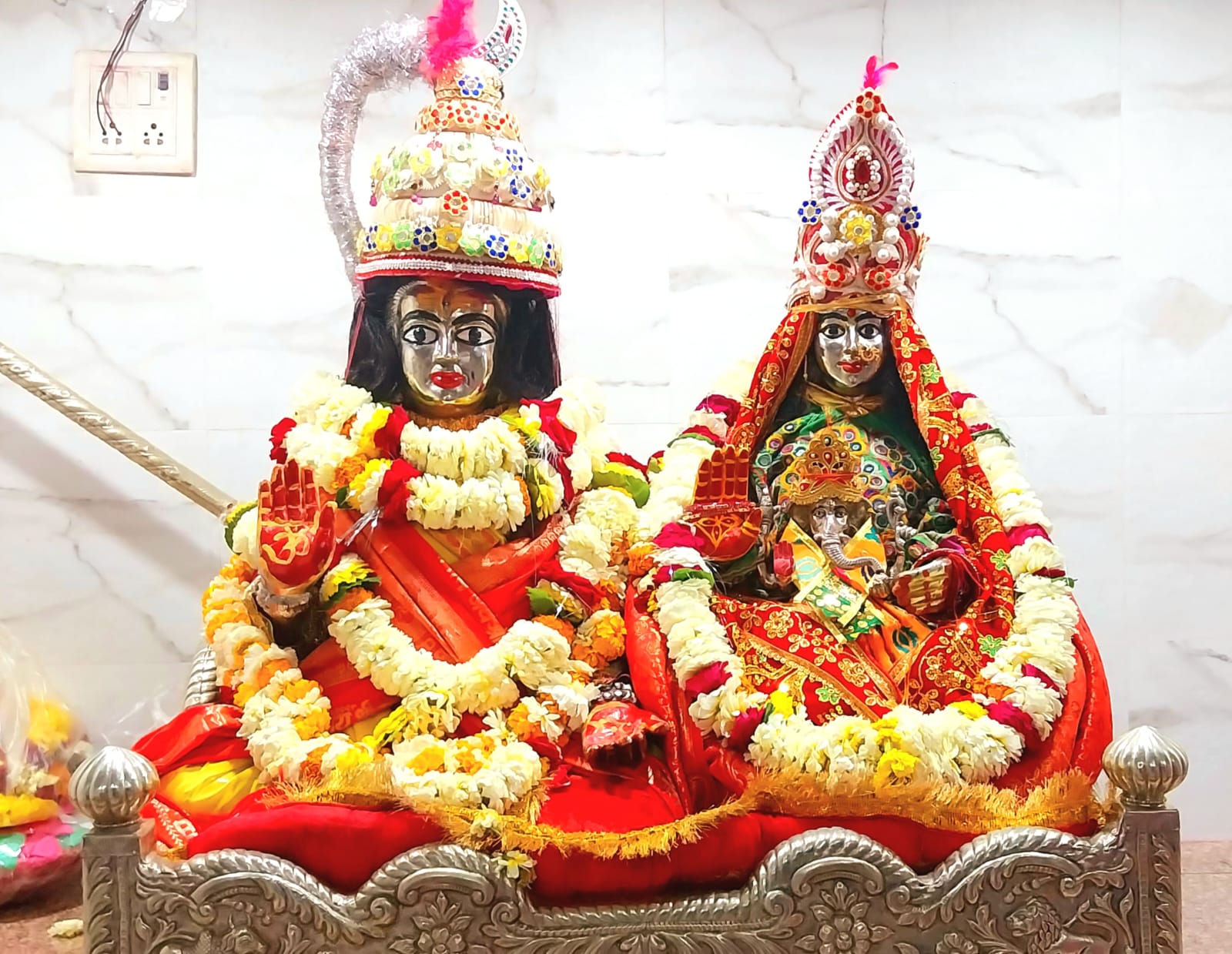 बाबा विश्वनाथ की मिथिला से आई देवकिरीट बाबा विश्वनाथ की मिथिला से आई देवकिरीट