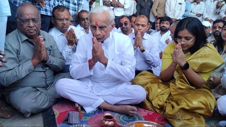 खरगोनः कपास मण्डी में डालर चने की खरीदी का हुआ शुभारंभ