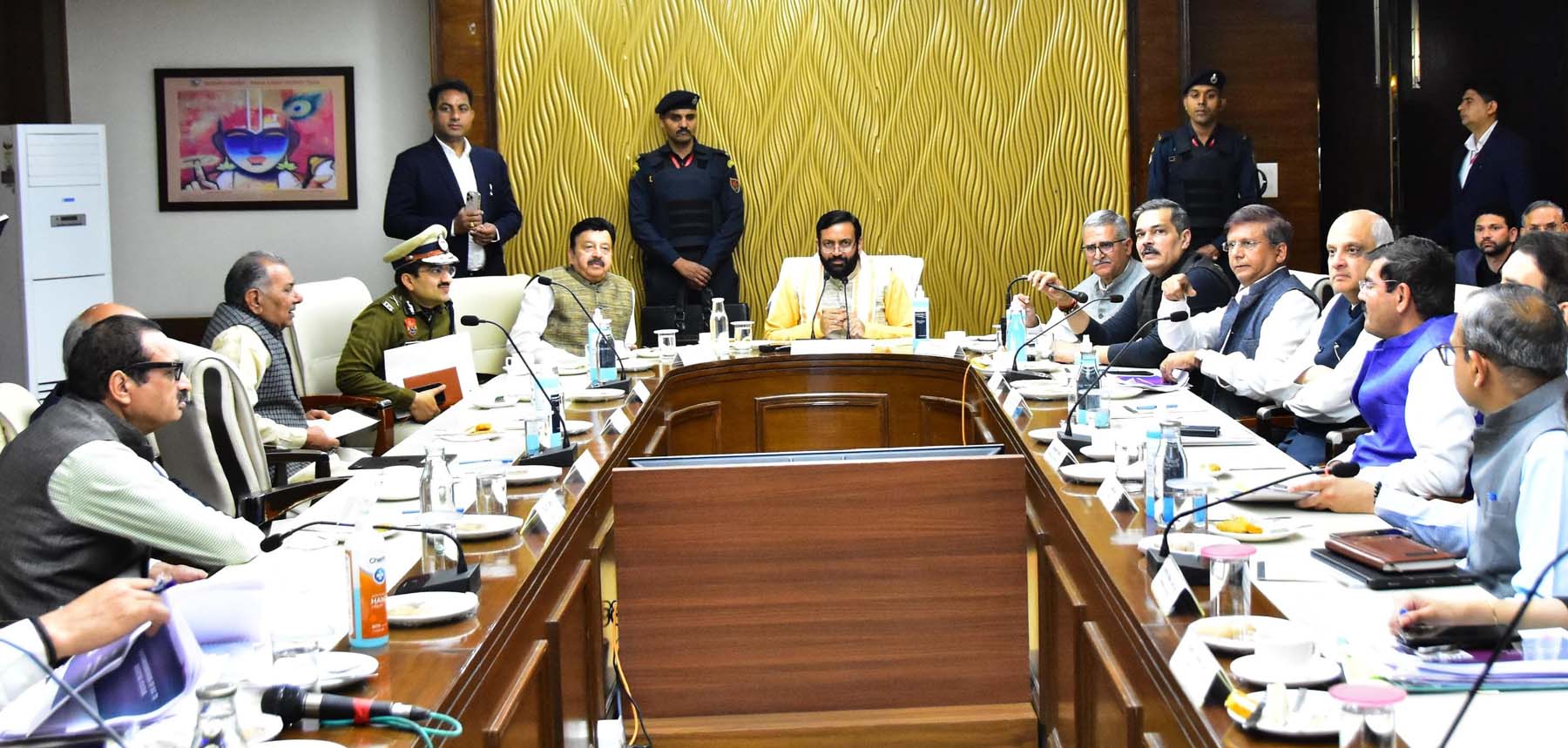 फोटो नंबर-01: गुरुग्राम में क्रियान्वित विकास परियोजनाओं की समीक्षा बैठक लेते मुख्यमंत्री नायब सिंह सैनी। फोटो नंबर-01: गुरुग्राम में क्रियान्वित विकास परियोजनाओं की समीक्षा बैठक लेते मुख्यमंत्री नायब सिंह सैनी।