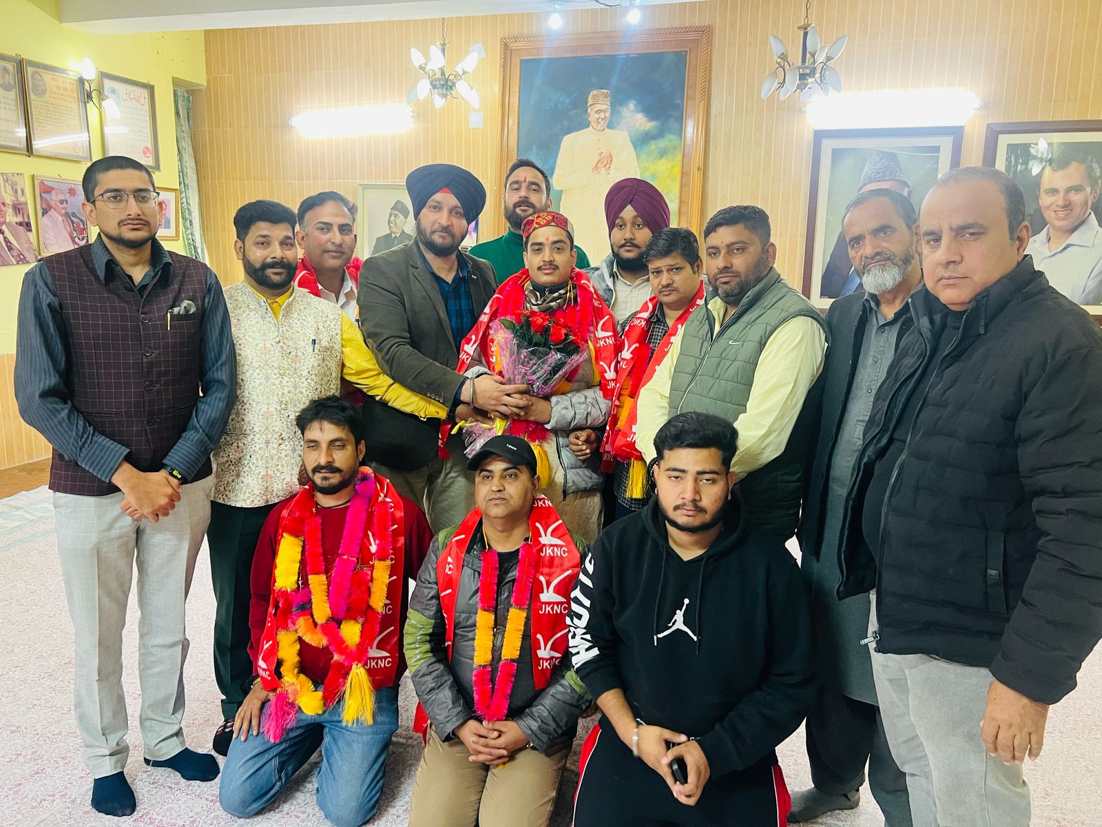 प्रख्यात समाजसेवी यूथ नेकां में शामिल हुए प्रख्यात समाजसेवी यूथ नेकां में शामिल हुए