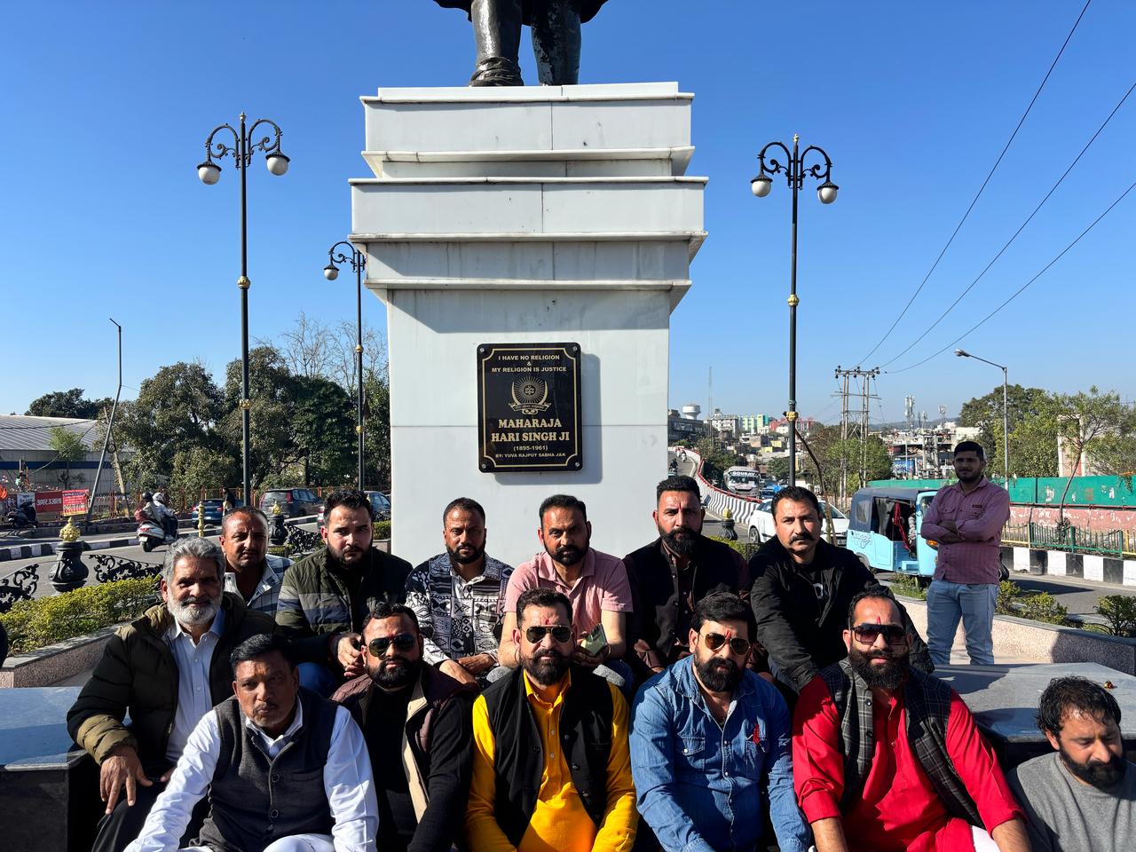 वाईआरएस ने उपमुख्यमंत्री से माफी की मांग की, नहीं सुधरने पर परिणाम भुगतने की चेतावनी दी वाईआरएस ने उपमुख्यमंत्री से माफी की मांग की, नहीं सुधरने पर परिणाम भुगतने की चेतावनी दी