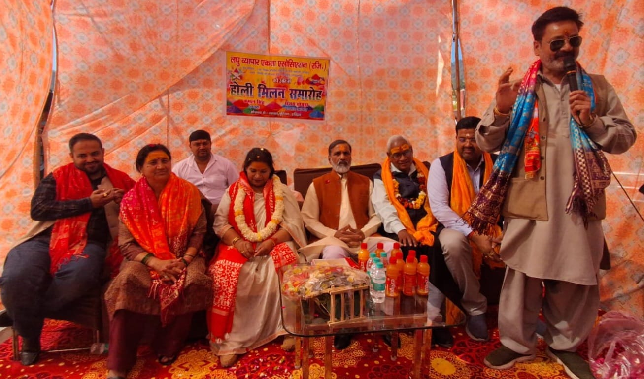 स्ट्रीट वेंडर्स की होली स्ट्रीट वेंडर्स की होली