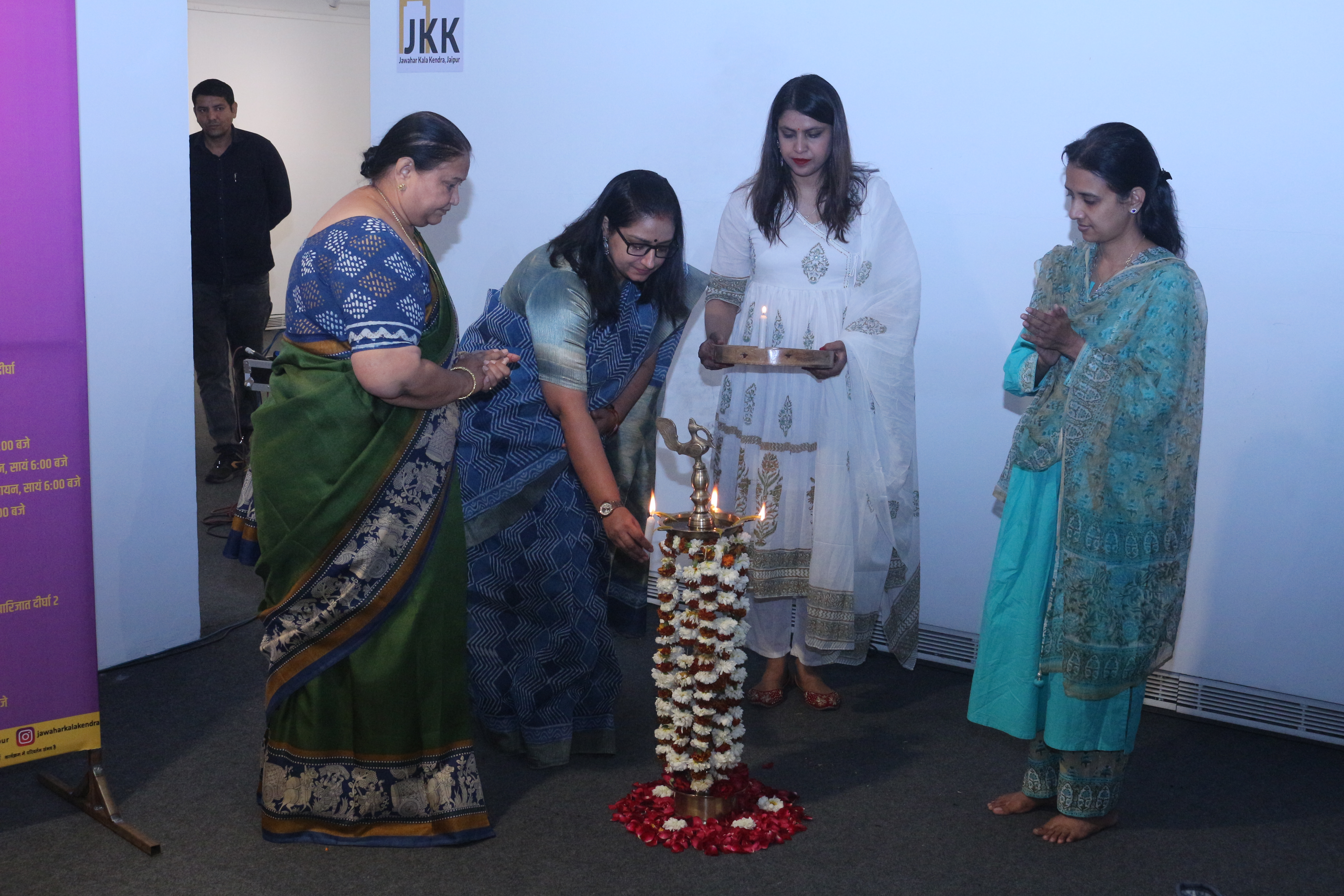 जवाहर कला केंद्र में वसुधा कार्यक्रम का शुभारंभ: विभिन्न गतिविधियों से मिल रहा महिला कलाकारों को मंच जवाहर कला केंद्र में वसुधा कार्यक्रम का शुभारंभ: विभिन्न गतिविधियों से मिल रहा महिला कलाकारों को मंच