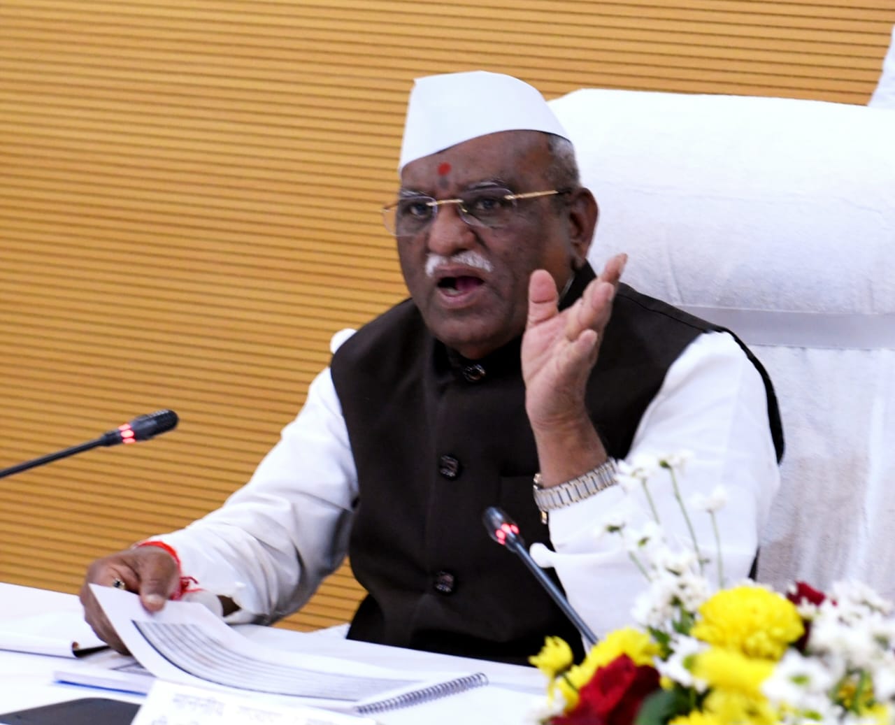 समर्पण एवं समन्वय से दर्शाएं तरक्की का सुनहरा स्वरूप : राज्यपाल समर्पण एवं समन्वय से दर्शाएं तरक्की का सुनहरा स्वरूप : राज्यपाल