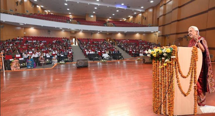डॉ0 शकुंतला मिश्रा विश्वविद्यालय में कार्यशाला को संबोधित करती राज्यपाल डॉ0 शकुंतला मिश्रा विश्वविद्यालय में कार्यशाला को संबोधित करती राज्यपाल