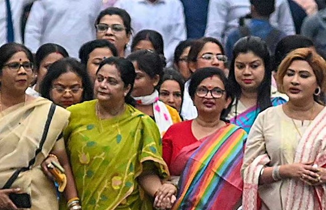 महिला तृणमूल कार्यकर्ता महिला तृणमूल कार्यकर्ता