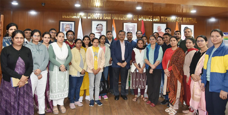 सोनीपत: दीनबंधु छोटू राम विज्ञान और प्रौद्योगिकी विश्वविद्यालय, मुरथल में कुलपति शोधार्थियों के साथ सोनीपत: दीनबंधु छोटू राम विज्ञान और प्रौद्योगिकी विश्वविद्यालय, मुरथल में कुलपति शोधार्थियों के साथ