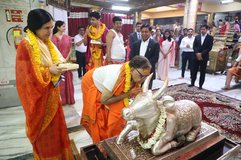 वित्त आयोग के अध्यक्ष डॉ. पनगढ़िया ने बाबा महाकाल के दर्शन वित्त आयोग के अध्यक्ष डॉ. पनगढ़िया ने बाबा महाकाल के दर्शन
