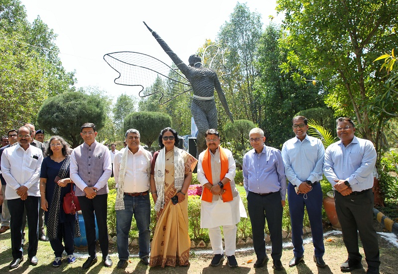 इंदौर में सोलहवें वित्त आयोग के दल ने गोबर-धन बायो सीएनजी प्लांट और ट्रेचिंग ग्राउंड का किया अवलोकन इंदौर में सोलहवें वित्त आयोग के दल ने गोबर-धन बायो सीएनजी प्लांट और ट्रेचिंग ग्राउंड का किया अवलोकन