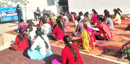महिला प्रकोष्ठ ने विविध स्थानों पर महिलाओं को किया जागरुक महिला प्रकोष्ठ ने विविध स्थानों पर महिलाओं को किया जागरुक