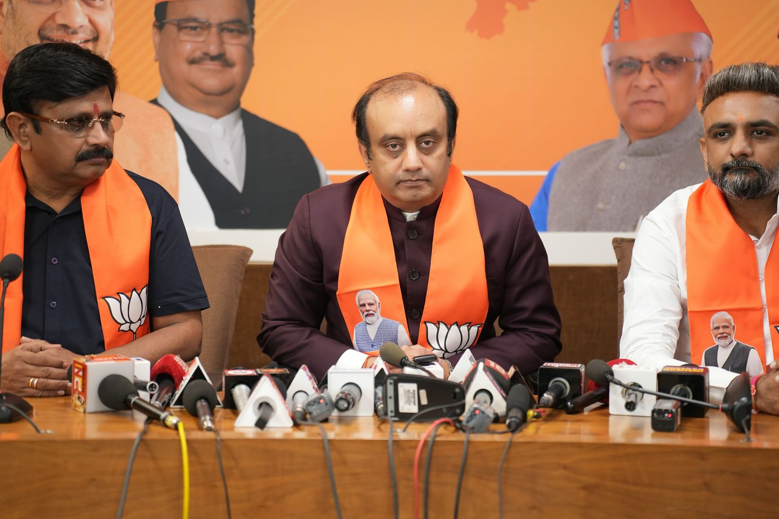 शुक्रवार को भाजपा के प्रदेश कार्यालय कमलम में प्रेसवार्ता को संबोधित करते भाजपा के राष्ट्रीय प्रवक्ता और सांसद सुधांशु त्रिवेदी। शुक्रवार को भाजपा के प्रदेश कार्यालय कमलम में प्रेसवार्ता को संबोधित करते भाजपा के राष्ट्रीय प्रवक्ता और सांसद सुधांशु त्रिवेदी।