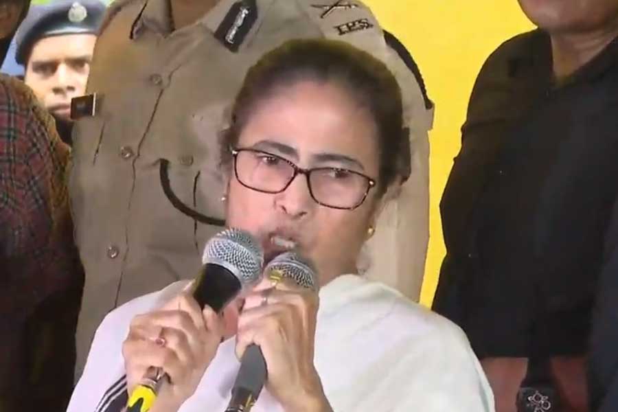मुख्यमंत्री ममता बनर्जी मुख्यमंत्री ममता बनर्जी