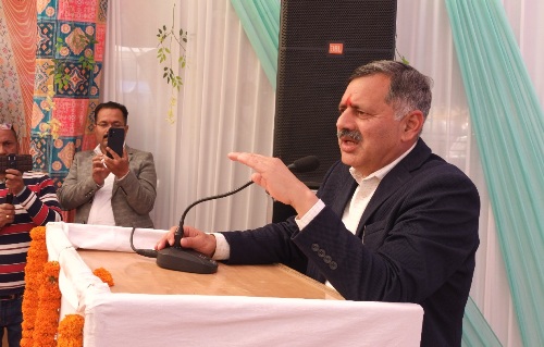 रिवालसर के तीन दिवसीय राज्य स्तरीय छेश्चू मेले का तकनीकी मंत्री ने किया शुभारंभ रिवालसर के तीन दिवसीय राज्य स्तरीय छेश्चू मेले का तकनीकी मंत्री ने किया शुभारंभ