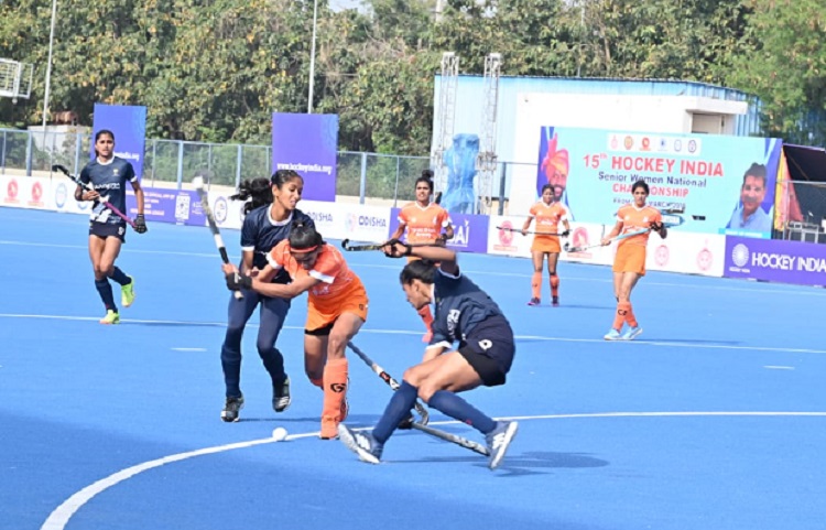 15वीं हॉकी इंडिया सीनियर महिला राष्ट्रीय चैम्पियनशिप 2025 का क्वार्टर फाइनल मुकाबला 15वीं हॉकी इंडिया सीनियर महिला राष्ट्रीय चैम्पियनशिप 2025 का क्वार्टर फाइनल मुकाबला
