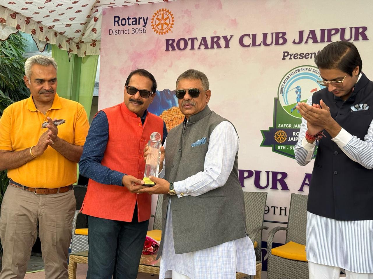 महिला गोल्फर्स (रोटेरियन) कैटेगरी में 40 प्वाइंट्स के साथ रानू झमरिया बनी एसएएफजीआर जयपुर एशिया गोल्फ कप की विजेता महिला गोल्फर्स (रोटेरियन) कैटेगरी में 40 प्वाइंट्स के साथ रानू झमरिया बनी एसएएफजीआर जयपुर एशिया गोल्फ कप की विजेता