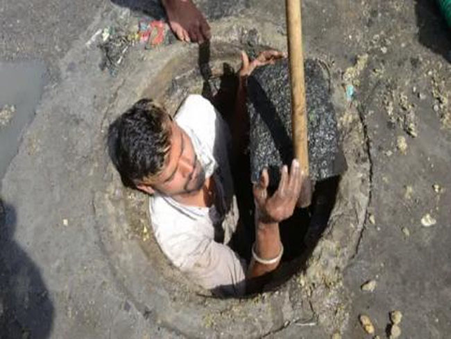 फोटो: नागपाड़ा पानी की टंकी , जिसमें दम घुटने से चार मजदूरों की हुई मौत