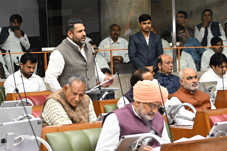 सोनीपत: सोनीपत के भाजपा विधायक निखिल मदान विधानसभा में बोलते हुए। सोनीपत: सोनीपत के भाजपा विधायक निखिल मदान विधानसभा में बोलते हुए।
