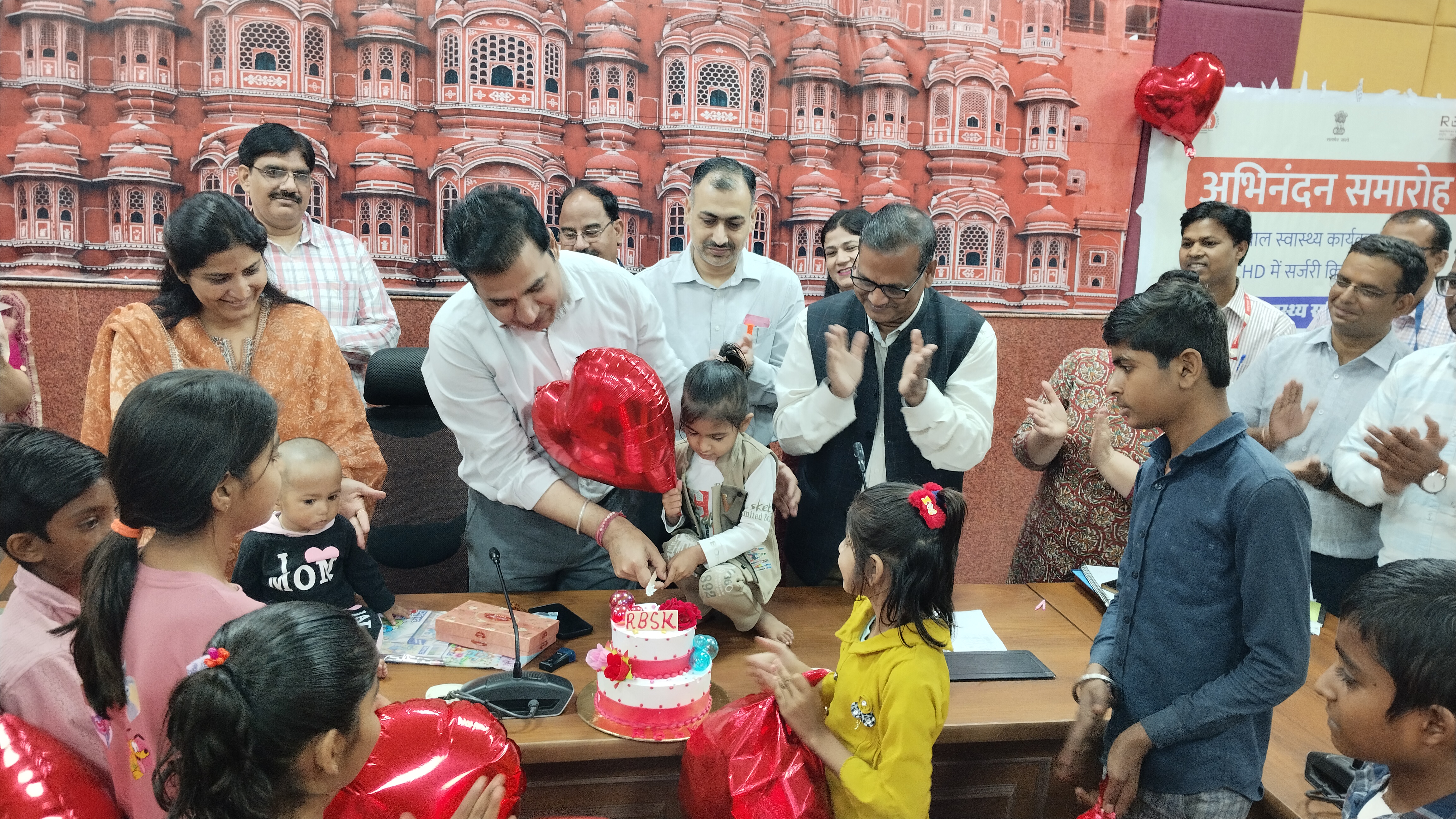 व्याधि का हुआ समाधान तो..नन्हें चेहरों पर लौटी मुस्कान व्याधि का हुआ समाधान तो..नन्हें चेहरों पर लौटी मुस्कान