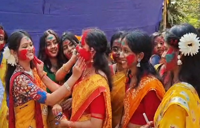 विश्वभारती में वसंतोत्सव विश्वभारती में वसंतोत्सव