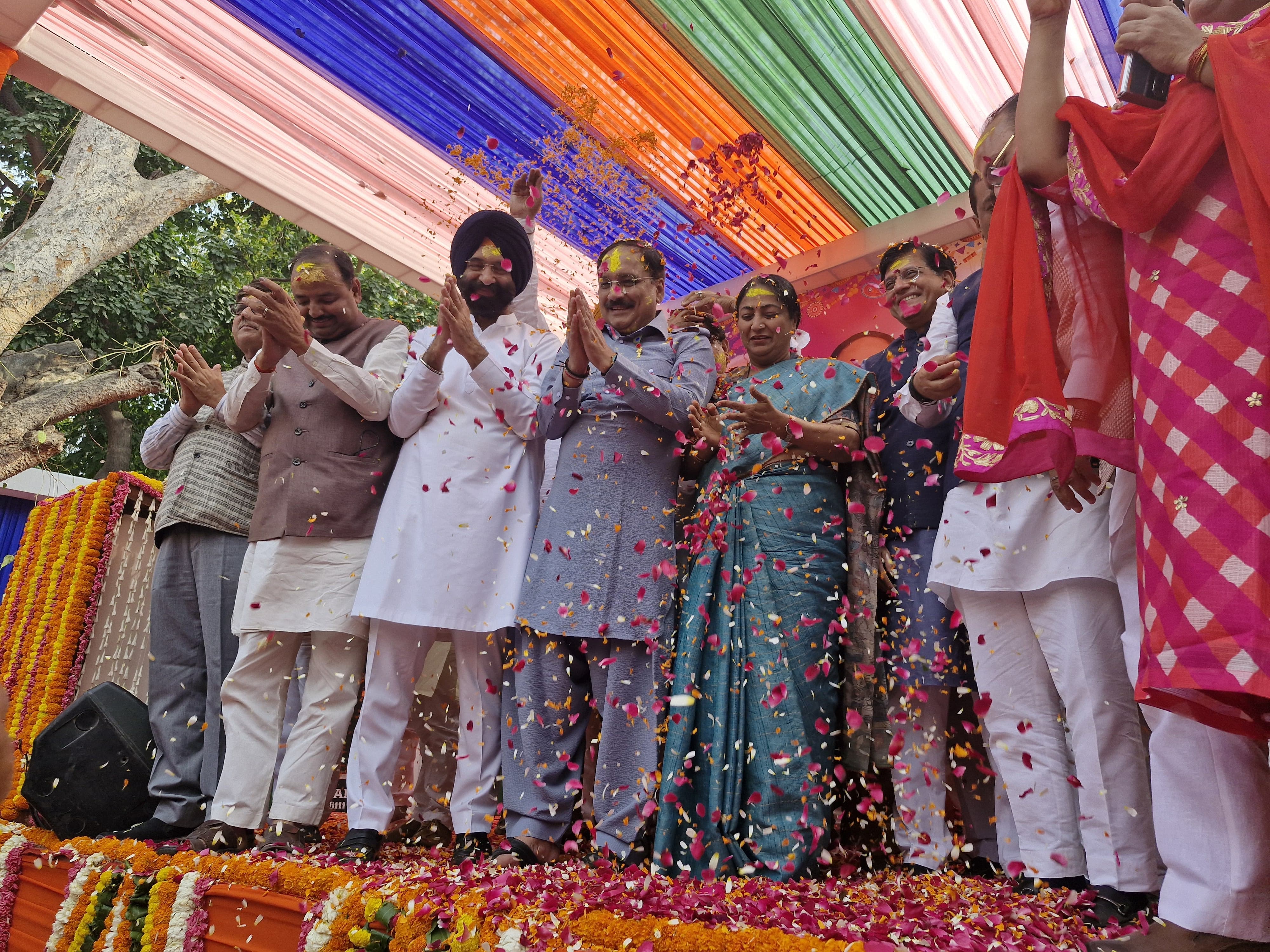 भाजपा दिल्ली प्रदेश कार्यालय में आयोजित होली समारोह की तस्वीरें