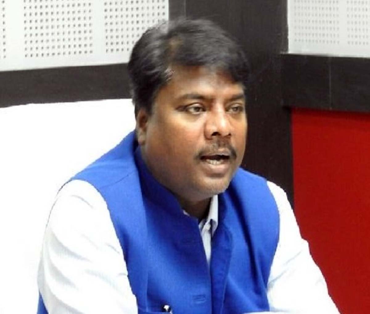 वन मंत्री केदार कश्यप वन मंत्री केदार कश्यप