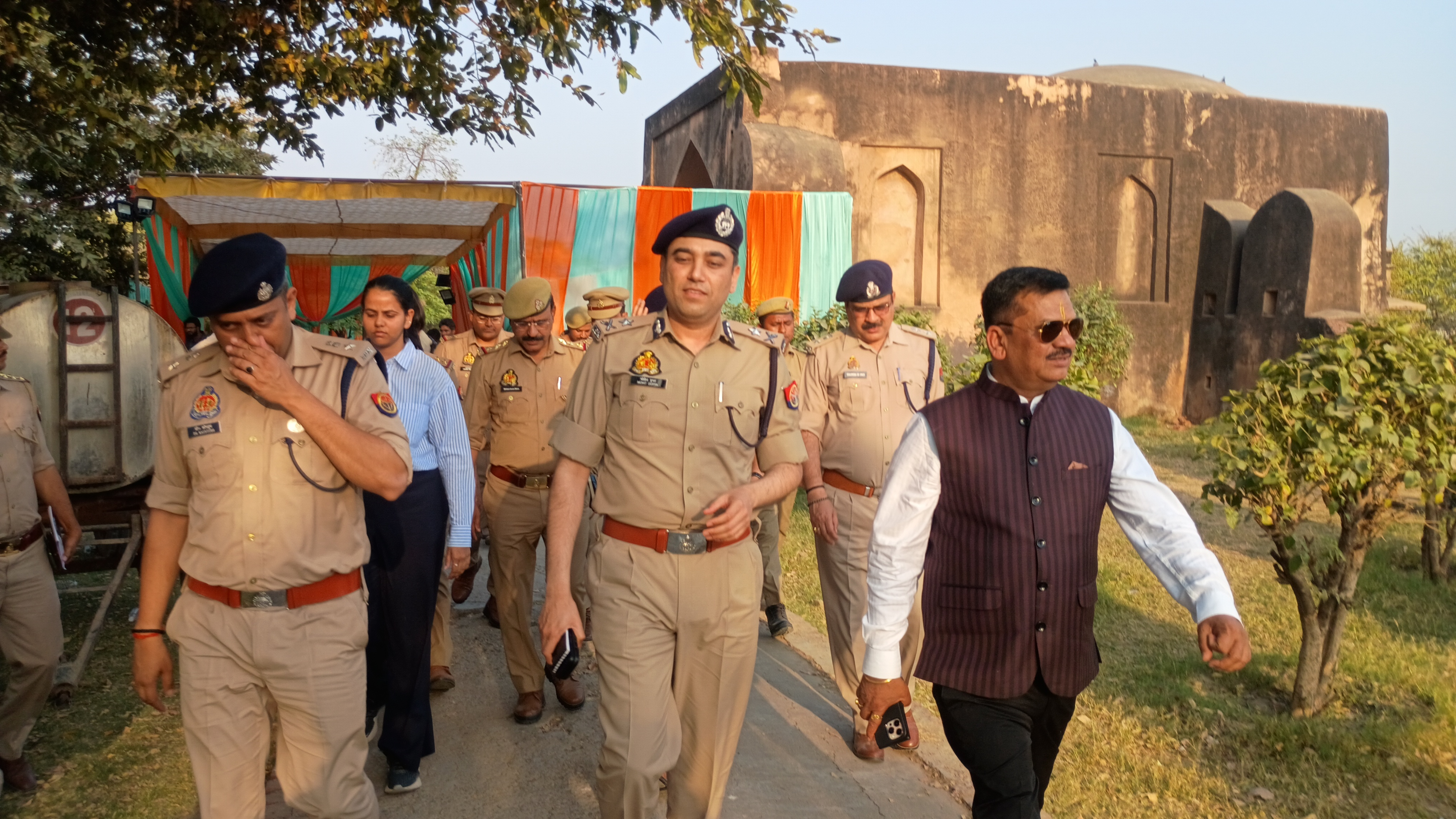 मुख्यमंत्री आगमन की तैयारी पूरी आईजी ने किया निरक्षण दिया आवश्यक निर्देश