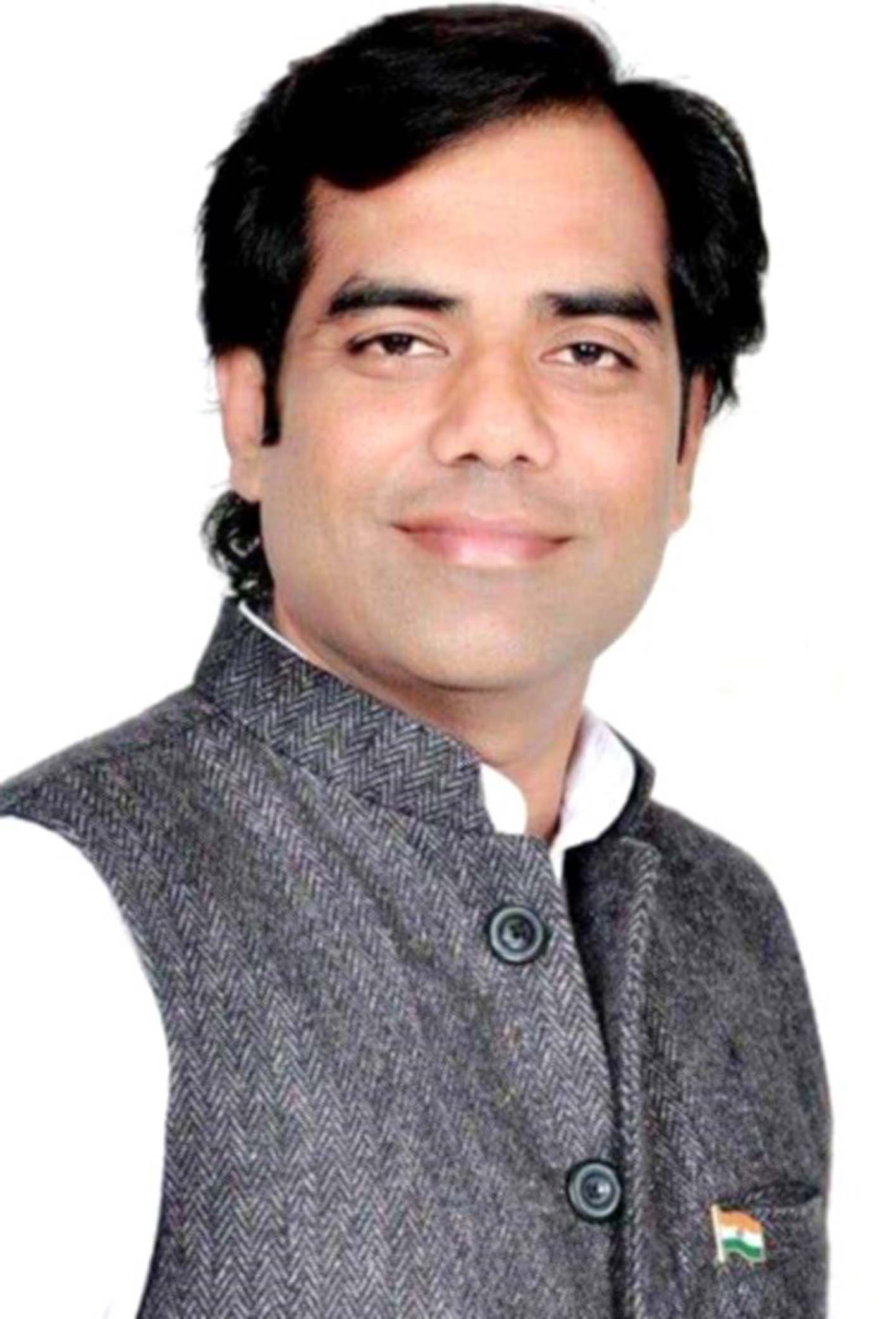 क्लब के वाइस प्रेजिडेंट अर्जुन ठाकुर क्लब के वाइस प्रेजिडेंट अर्जुन ठाकुर