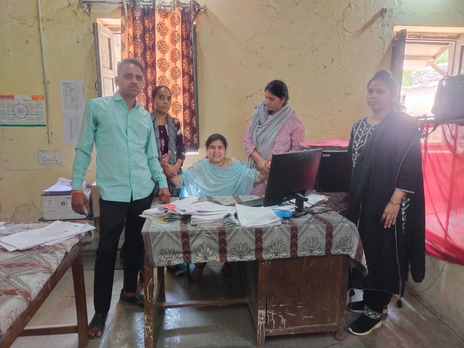 उज्जैन: तहसील कार्यालय महिदपुर की महिला प्रवाचक 5 हजार रुपए की रिश्वत लेते गिरफ्तार उज्जैन: तहसील कार्यालय महिदपुर की महिला प्रवाचक 5 हजार रुपए की रिश्वत लेते गिरफ्तार