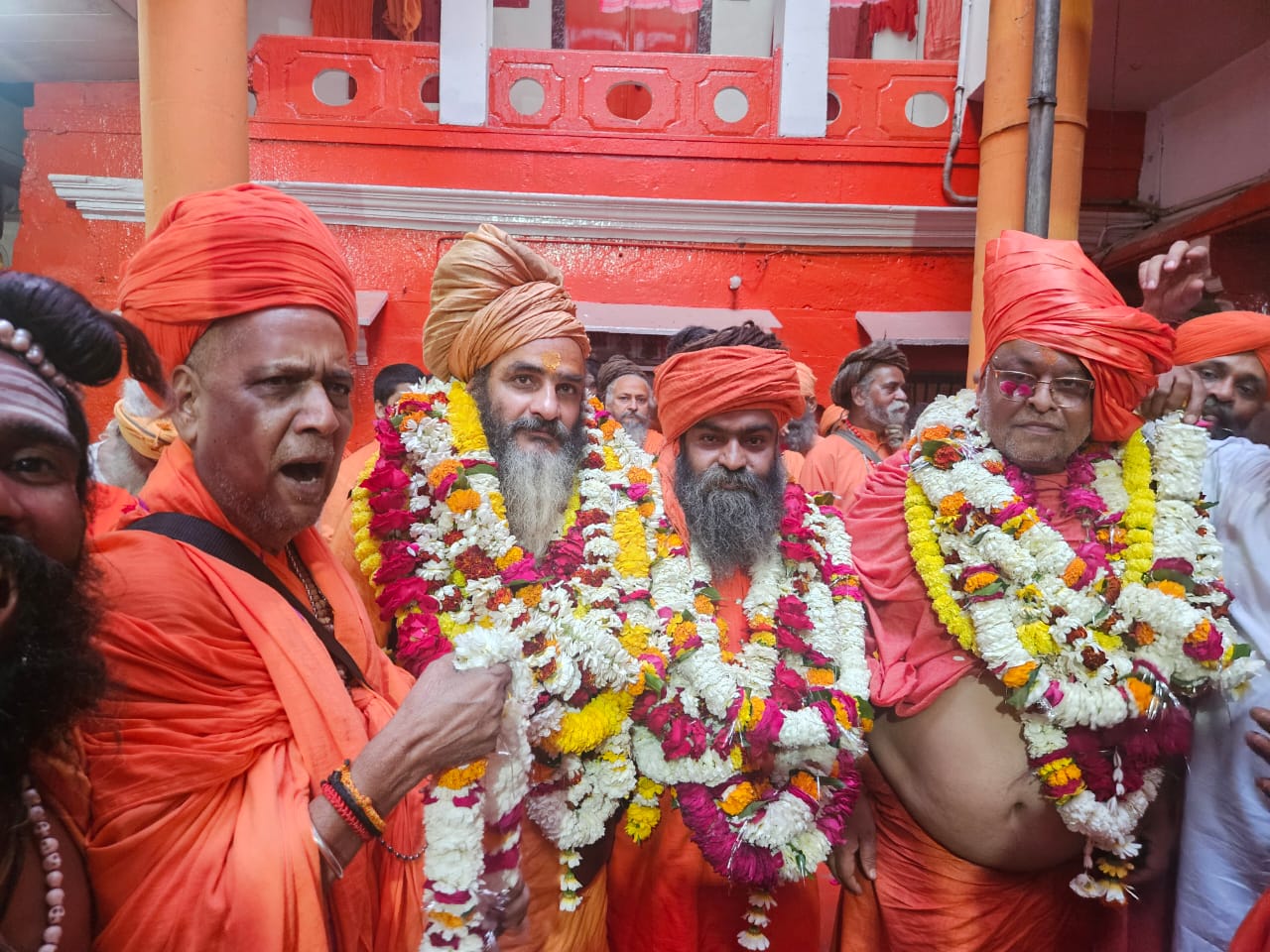 जूनागढ़ की कार्यकारिणी का चुनाव जूनागढ़ की कार्यकारिणी का चुनाव