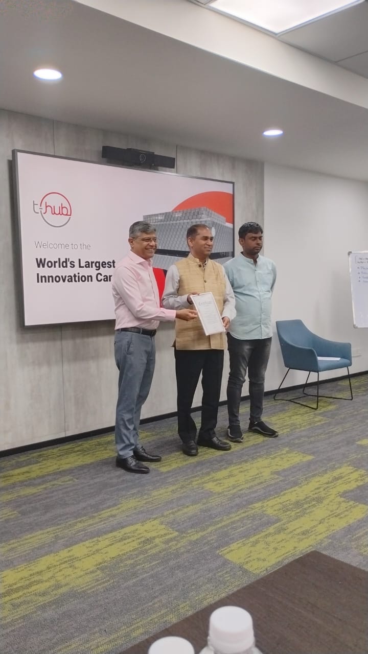 शैक्षणिक समुदाय में उद्यमशीलता की मानसिकता को बढ़ावा देना ही कार्यक्रम का मुख्य उद्देश्य शैक्षणिक समुदाय में उद्यमशीलता की मानसिकता को बढ़ावा देना ही कार्यक्रम का मुख्य उद्देश्य