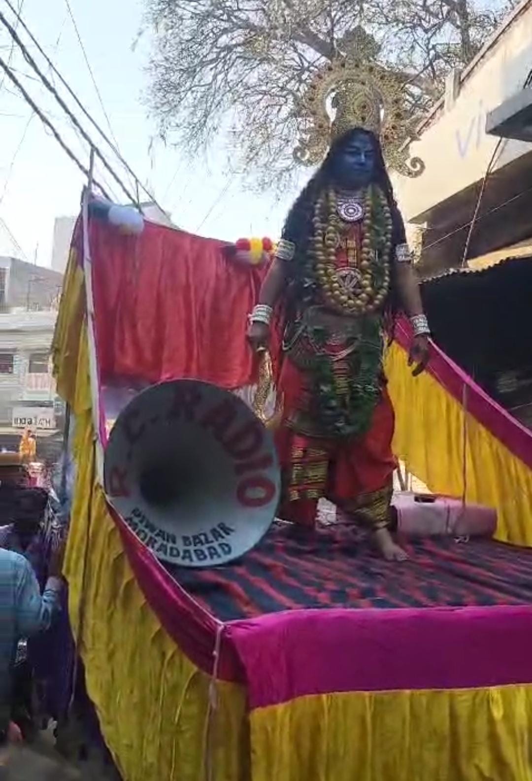 मुरादाबाद : चौरासी घंटा मंदिर एवं हाथी वाले मंदिर से मनमोहक झांकियों संग निकली शोभायात्राएं मुरादाबाद : चौरासी घंटा मंदिर एवं हाथी वाले मंदिर से मनमोहक झांकियों संग निकली शोभायात्राएं