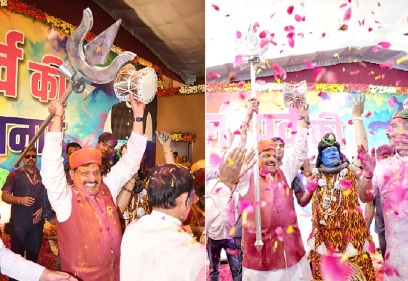 मुख्यमंत्री निवास में आयोजित होली मिलन समारोह