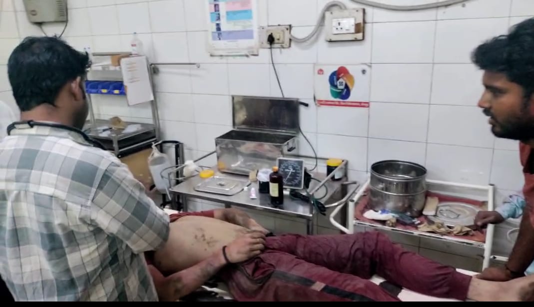 नदी में नहाते 14 वर्षीय युवक की मौत परिजनों में मचा कोहराम नदी में नहाते 14 वर्षीय युवक की मौत परिजनों में मचा कोहराम