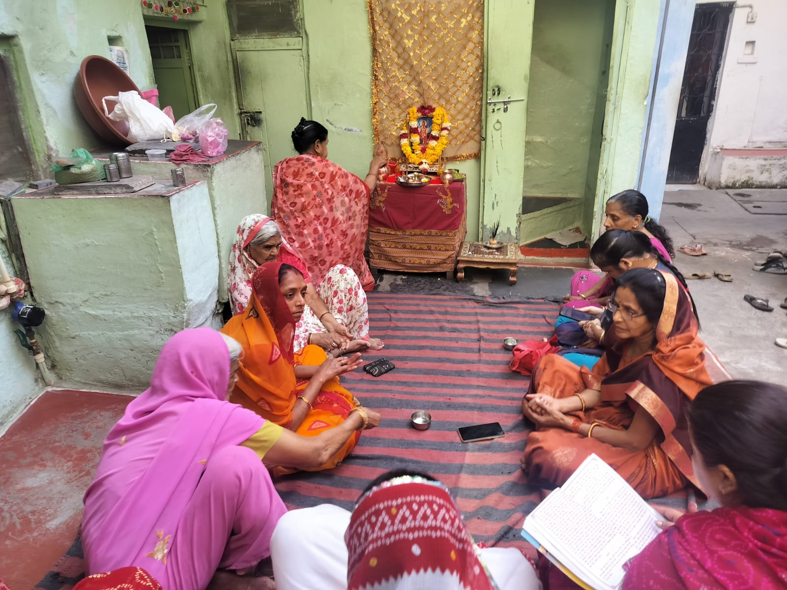 दशामाता व्रत कथा का शुभारंभ, महिलाओं ने की पूजा-अर्चना दशामाता व्रत कथा का शुभारंभ, महिलाओं ने की पूजा-अर्चना