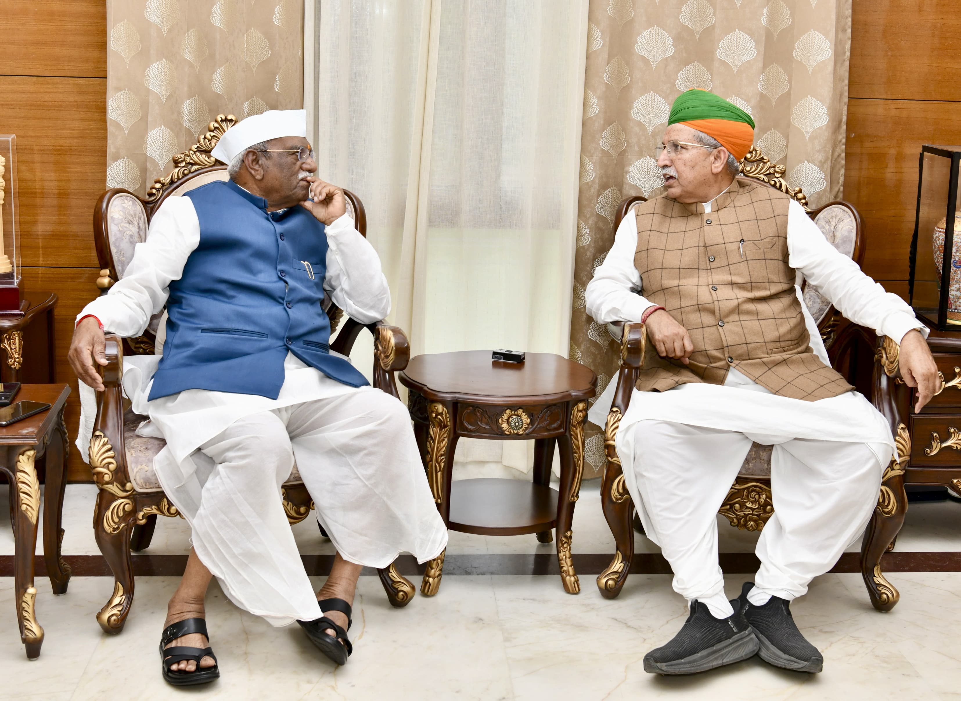 राज्यपाल बागडे से केंद्रीय विधि एवं न्याय मंत्री मेघवाल ने की शिष्टाचार भेंट राज्यपाल बागडे से केंद्रीय विधि एवं न्याय मंत्री मेघवाल ने की शिष्टाचार भेंट