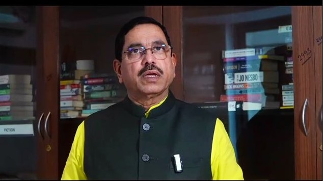 नई दिल्लीः विश्व उपभोक्ता अधिकार दिवस के अवसर पर एक वेबिनार को वर्चुअली सम्बोधित करते उपभोक्ता मामले, खाद्य एवं सार्वजनिक वितरण और नवीन एवं नवीकरणीय ऊर्जा मंत्री प्रल्हाद जोशी नई दिल्लीः विश्व उपभोक्ता अधिकार दिवस के अवसर पर एक वेबिनार को वर्चुअली सम्बोधित करते उपभोक्ता मामले, खाद्य एवं सार्वजनिक वितरण और नवीन एवं नवीकरणीय ऊर्जा मंत्री प्रल्हाद जोशी