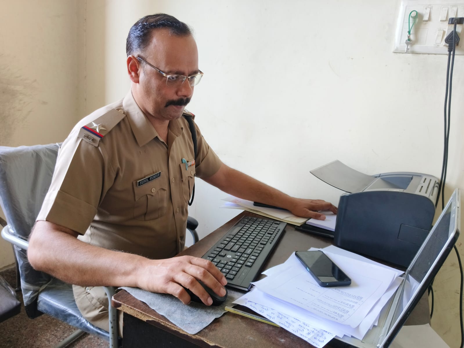 रामपुरा पुलिस कार्रवाई करते हुई रामपुरा पुलिस कार्रवाई करते हुई