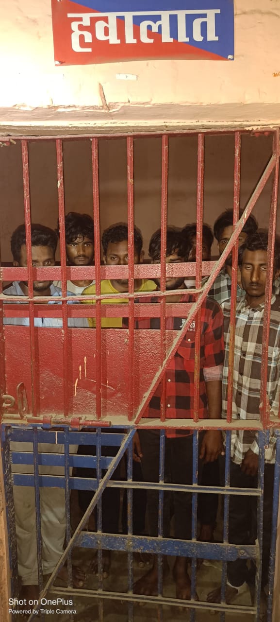 मारपीट व हत्या के प्रयास के मुकदमा में वांछित 07 अभियुक्तों को पुलिस ने किया गिरफ्तार मारपीट व हत्या के प्रयास के मुकदमा में वांछित 07 अभियुक्तों को पुलिस ने किया गिरफ्तार