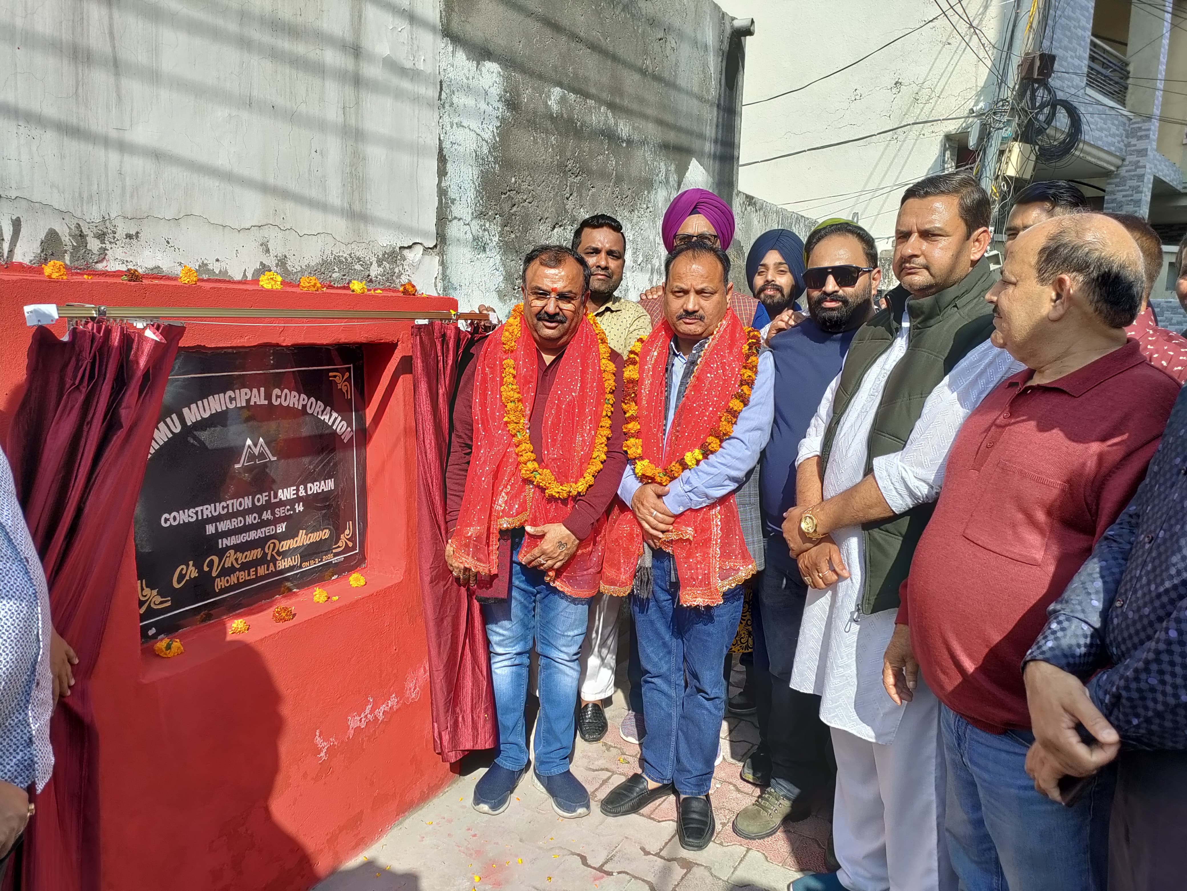 नानक नगर के वार्ड 44 में 37 लाख रुपये के विकास कार्यों की शुरुआत की नानक नगर के वार्ड 44 में 37 लाख रुपये के विकास कार्यों की शुरुआत की
