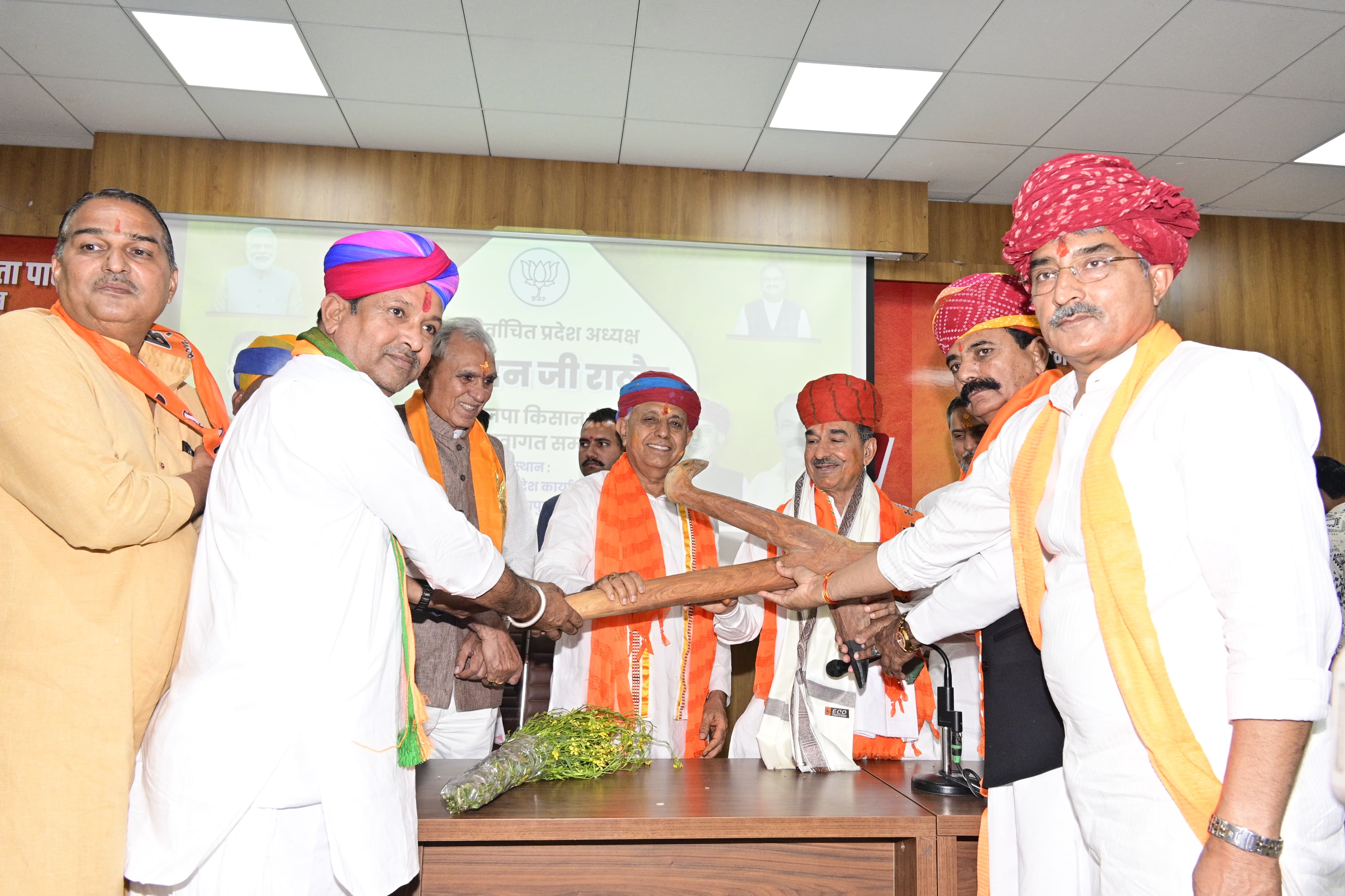 भाजपा प्रदेशाध्यक्ष मदन राठौड़ का किसान मोर्चा ने किया अभिनंदन