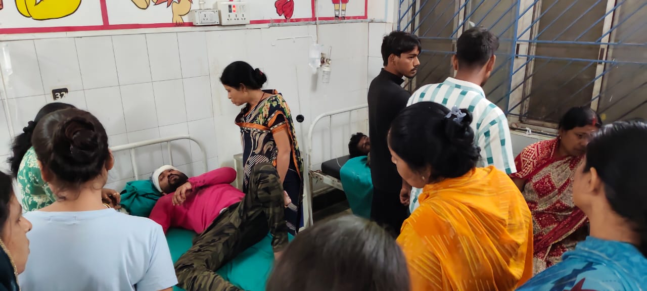 इलाजरत घायल