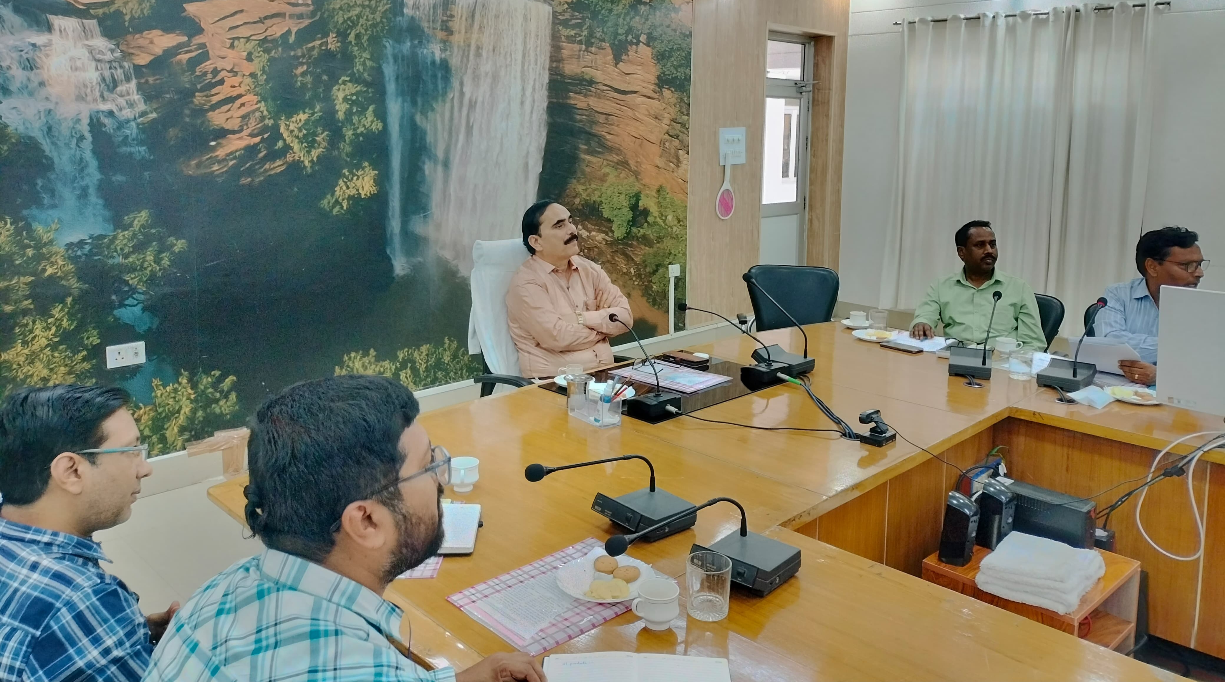 मण्डलायुक्त बालकृष्ण त्रिपाठी की अध्यक्षता में कृषि निर्यात निगरानी समिति की बैठक मण्डलायुक्त बालकृष्ण त्रिपाठी की अध्यक्षता में कृषि निर्यात निगरानी समिति की बैठक